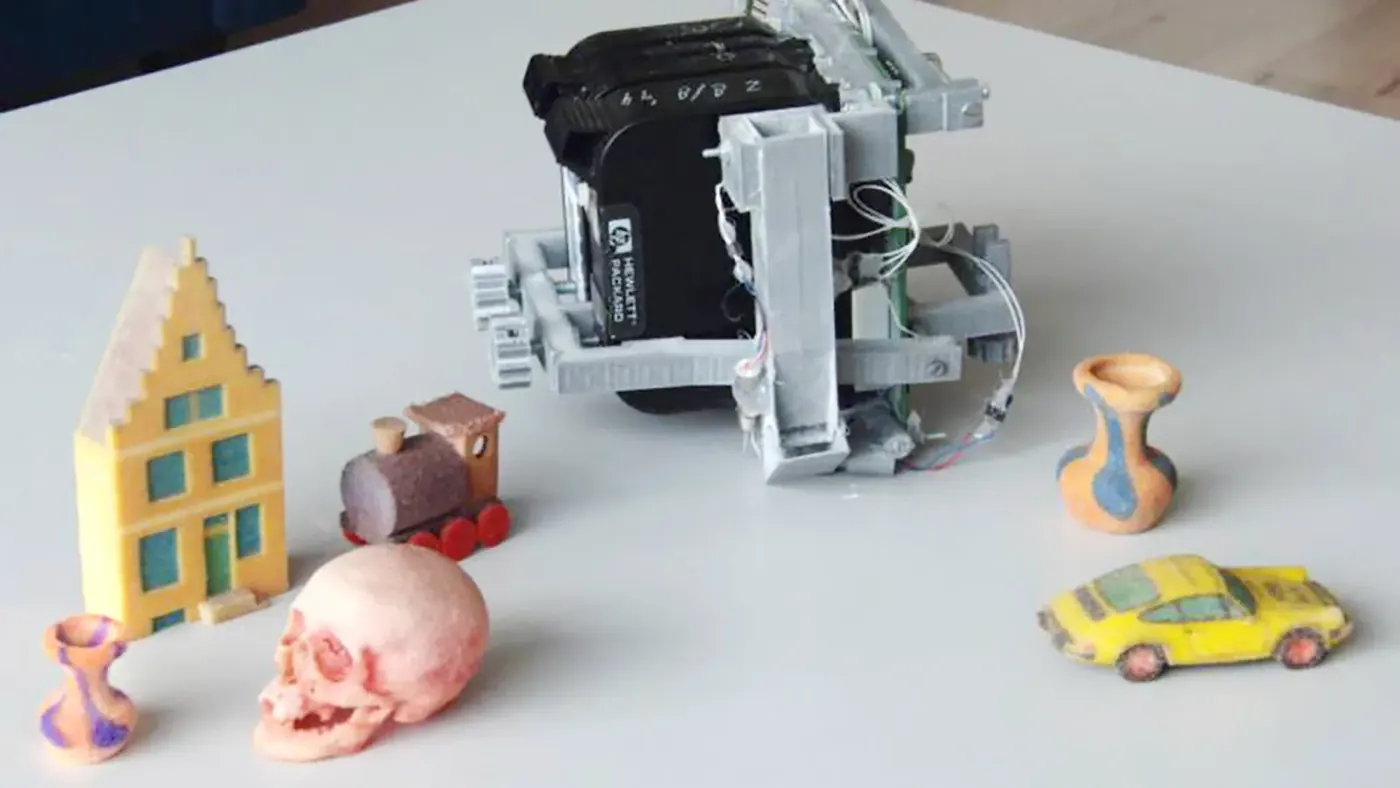 Full-colour 3D printed display model with embedded branding and texture.